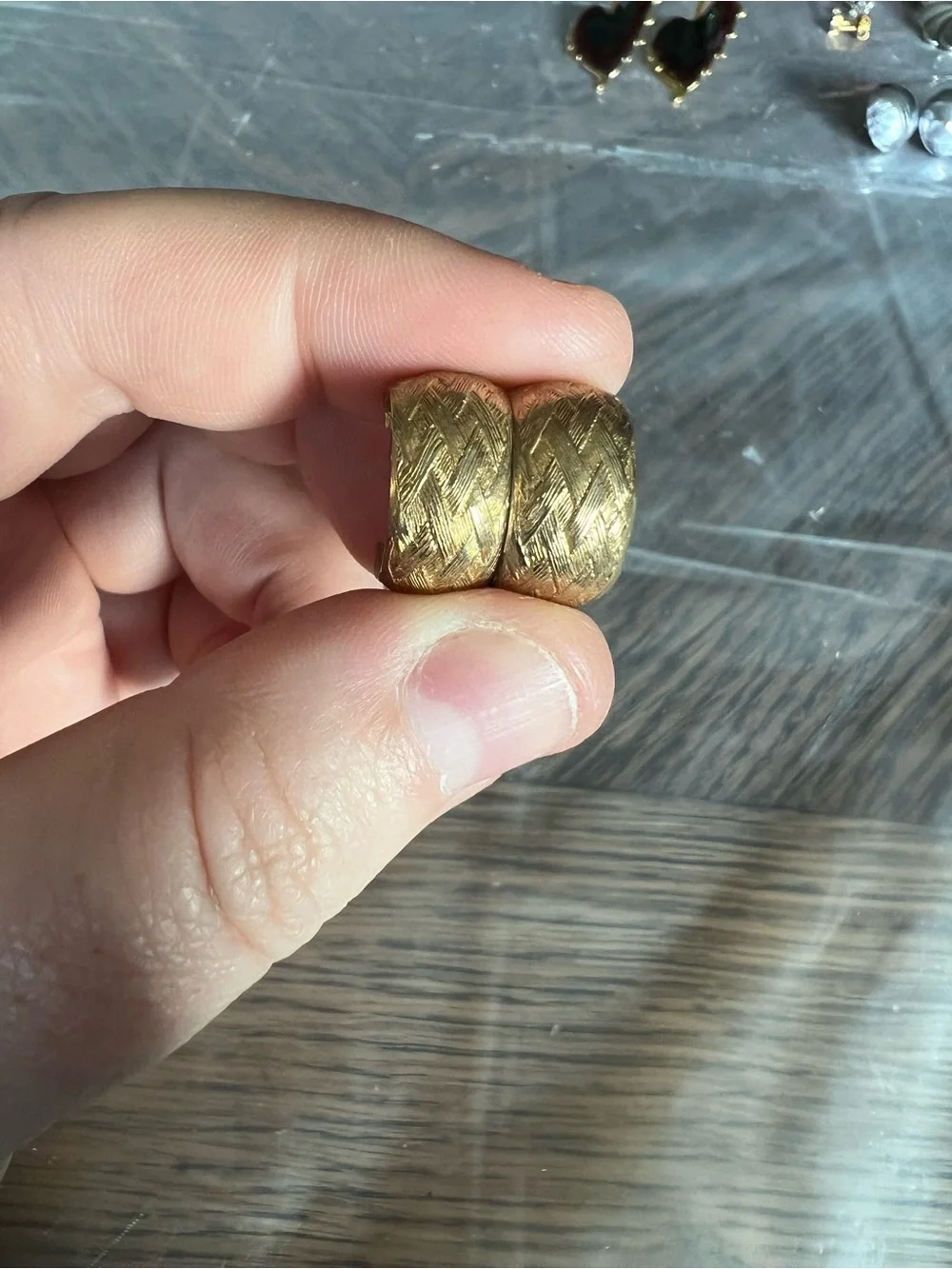 Vintage Gold-Tone Textured Chunky Hoop Earrings – Woven Basketweave Design